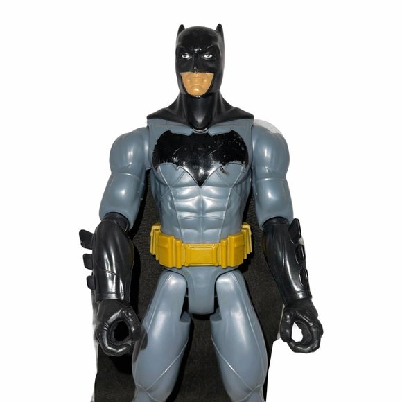 Mattel DC Comics Batman Gold Belt Cape 12" Figure - Picture 2 of 8